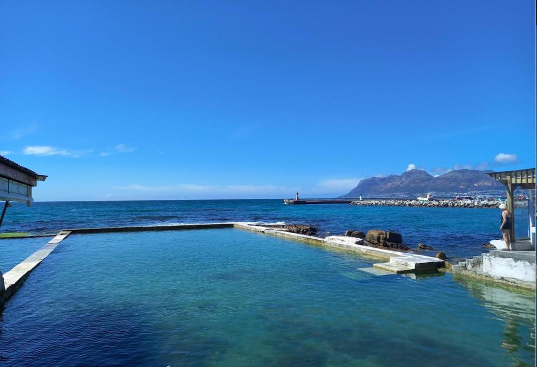 Harbour Views Apartment Kalk Bay Exterior photo